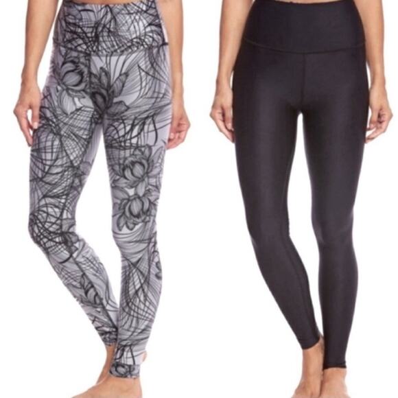 Beyond Yoga Flip It And Reverse It Legging Reversible Black gray Lotus print - Picture 6 of 6